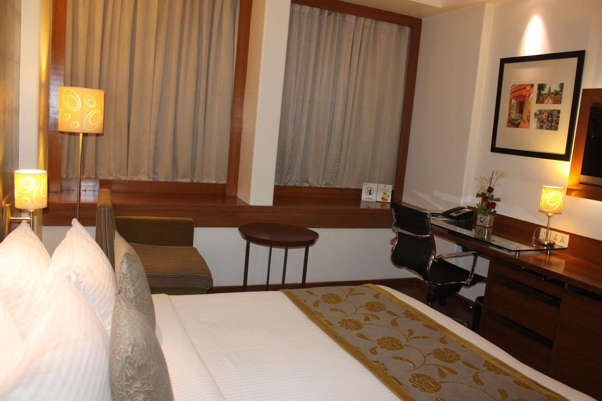 Hotel Maurya Patna Patna  Zewnętrze zdjęcie